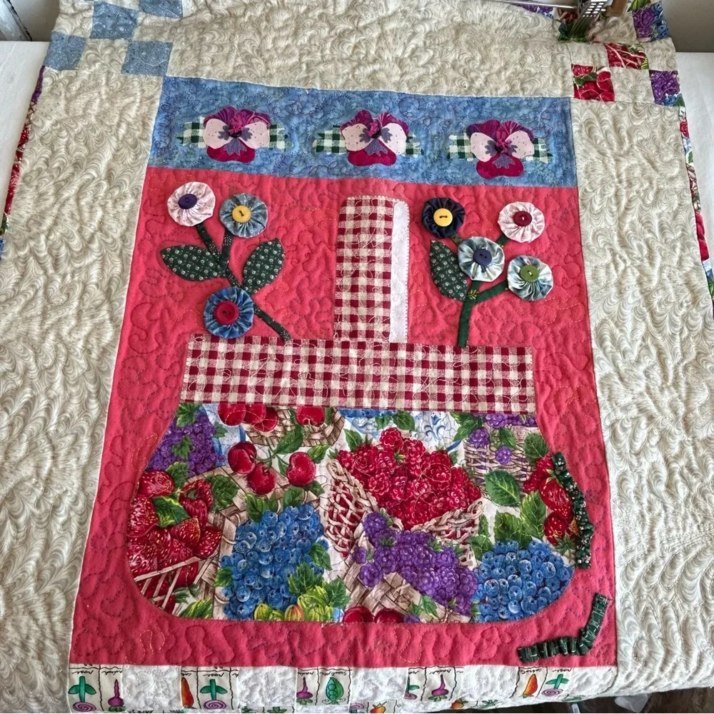 Quilted Wall Hanging Button Flower Basket Design